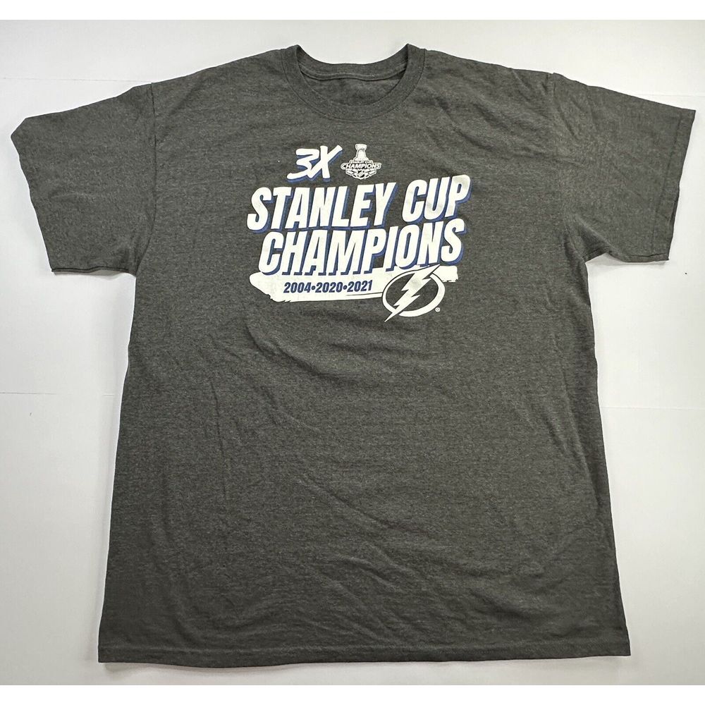 NHL Tampa Bay Lightning Men's Large‎ Stanley Cup Champions T-Shirt Large